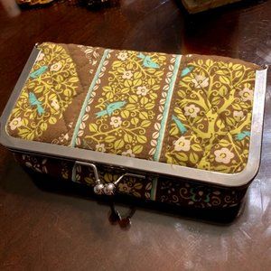 Vera Bradley Makeup Bag SITTIN IN A TREE Retired